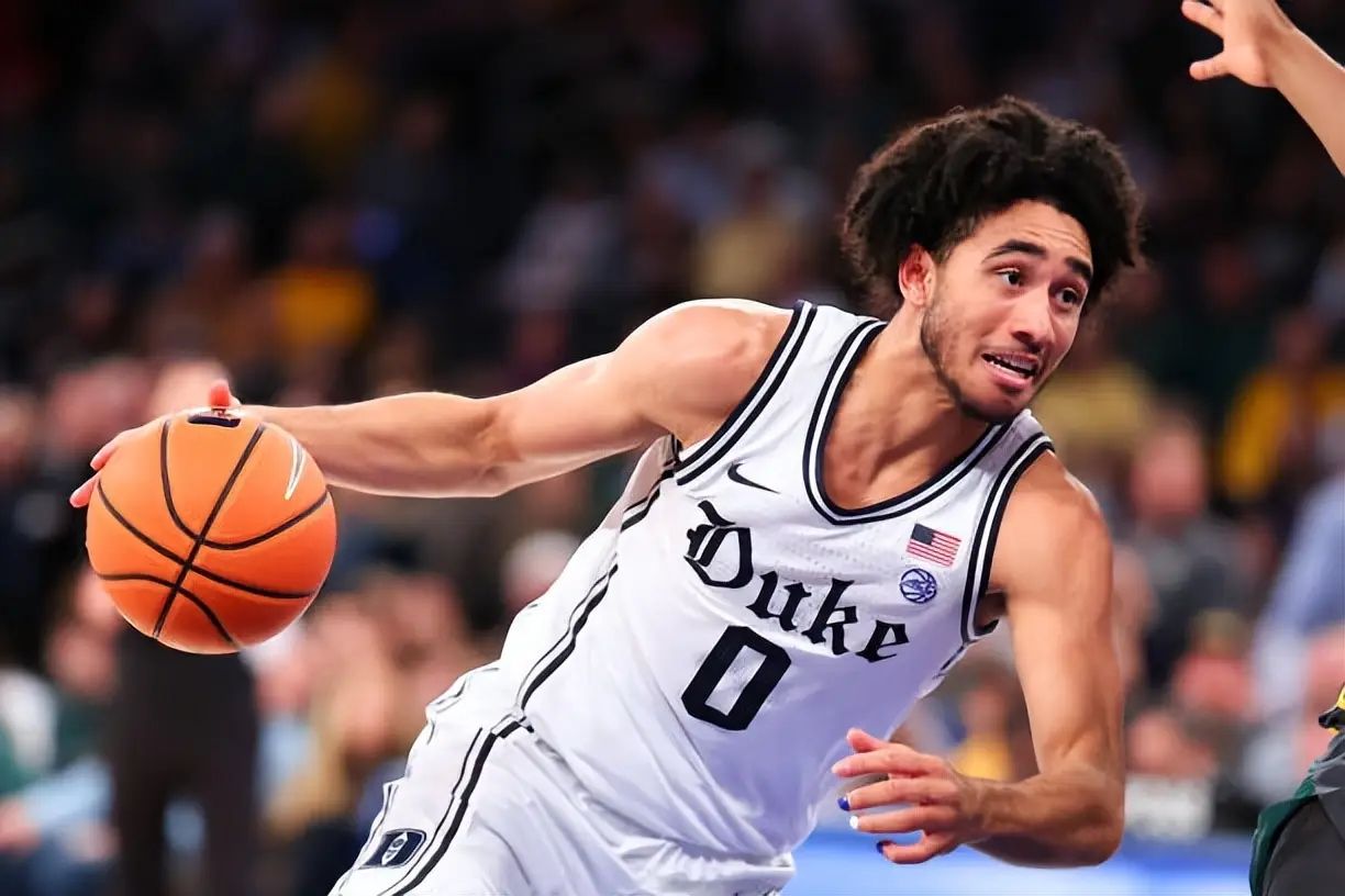 年轻球员在比赛中崭露头角赢得赞誉(年轻球员在比赛中崭露头角赢得赞誉英语) 年轻球员在比赛中崭露头角赢得赞誉(年轻球员在比赛中崭露头角赢得赞誉英语)