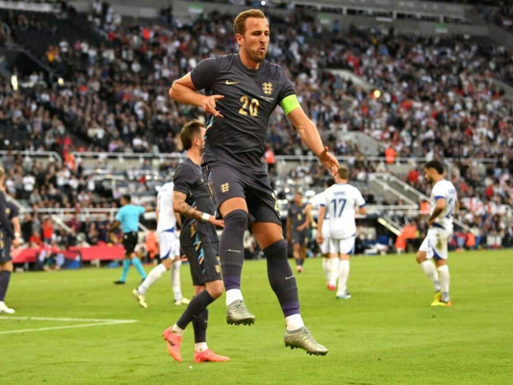 爱游戏网页版-波黑队在欧洲预选赛中继续努力