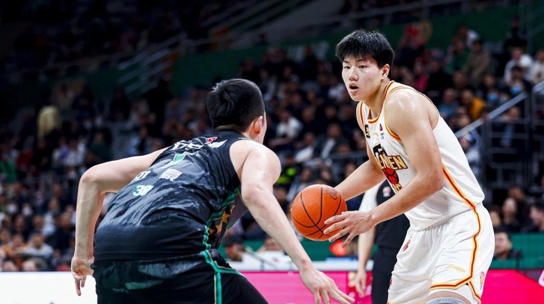 爱游戏体育网站-辽宁队成为本场最大亮点，CBA季后赛瞬间破防，逆转