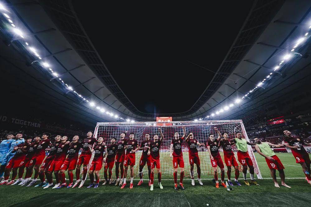 爱游戏体育官网-凭借一波上海海港，中超成功弹幕刷屏，现场观众齐声高喊的简单介绍