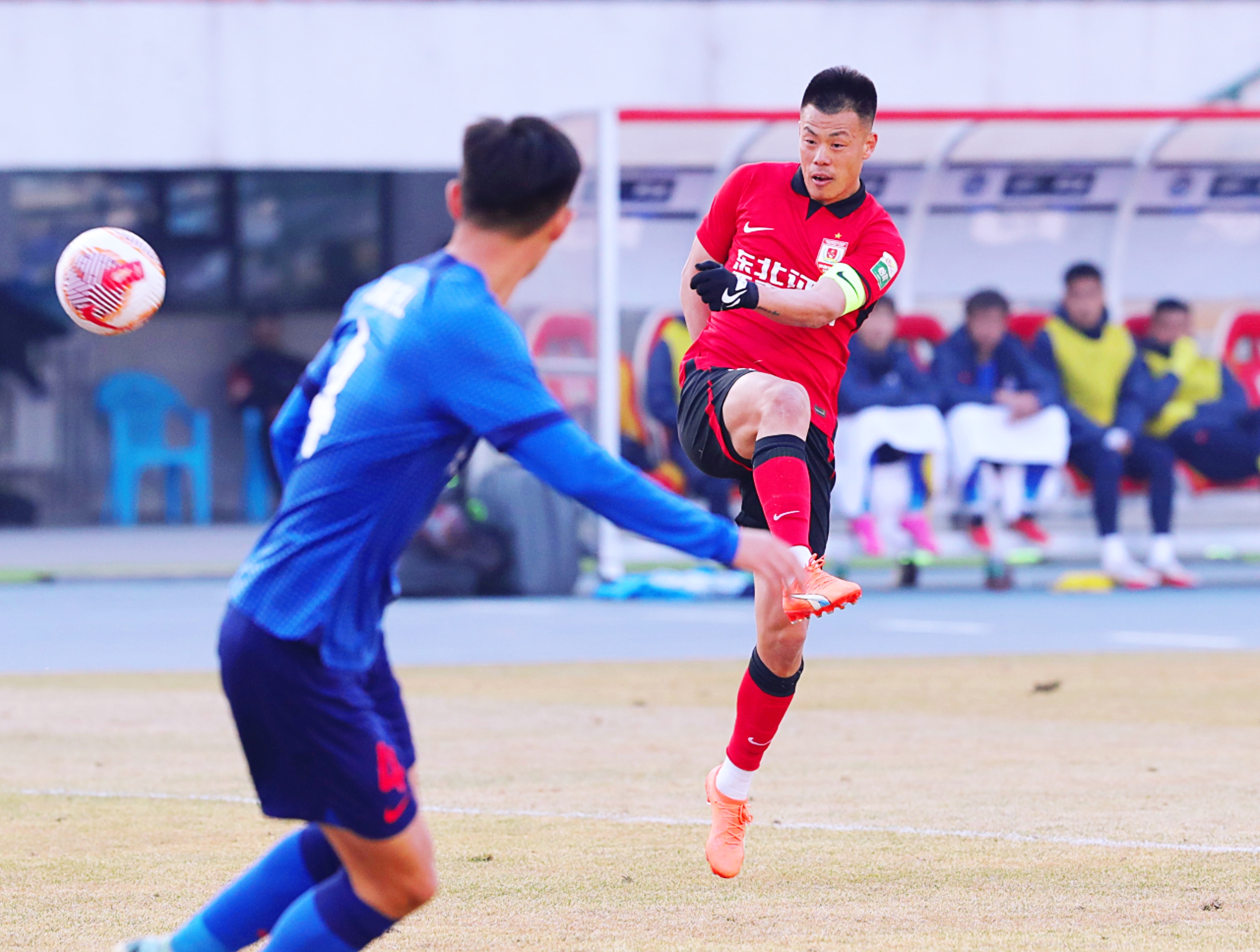 爱游戏-上海申花客场险胜天津天海，全取三分的简单介绍