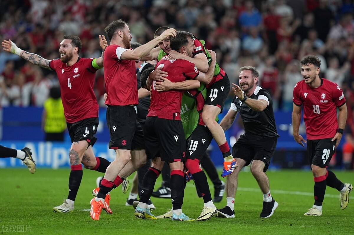 关于俄罗斯大胜斯洛文尼亚，晋级欧洲杯16强的信息