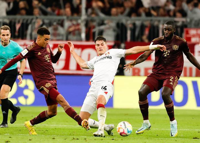 爱游戏体育平台-包含顶级对决！球队实力悬殊迎接激烈角逐的词条