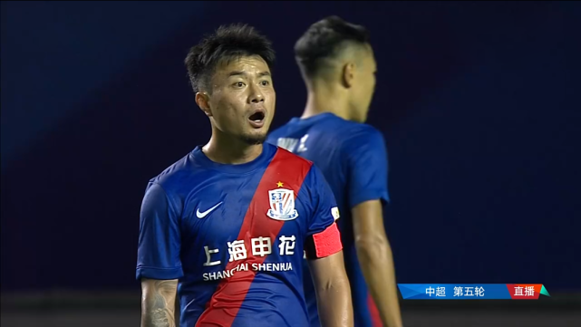 比赛节奏快速，双方场面逐渐胶着的简单介绍