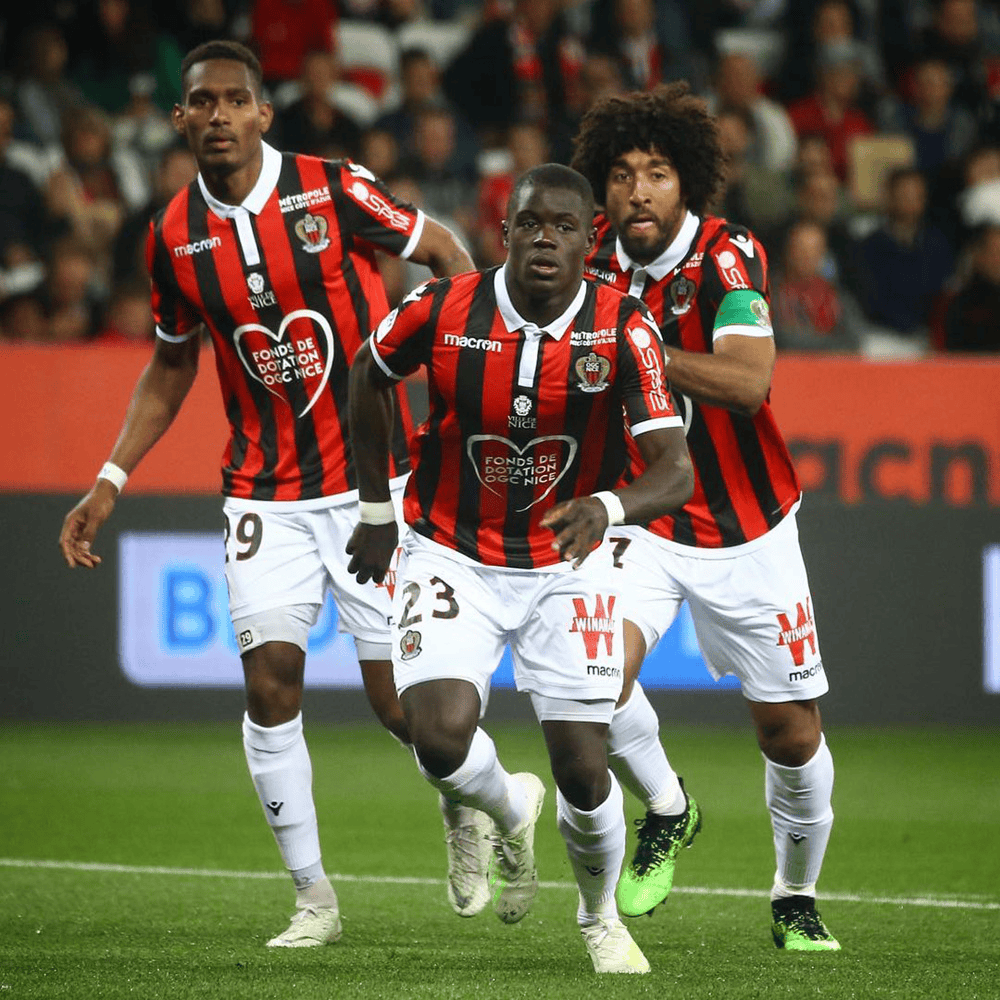 爱游戏入口-尼斯队在法甲联赛中大获全胜，排名水涨船高的简单介绍