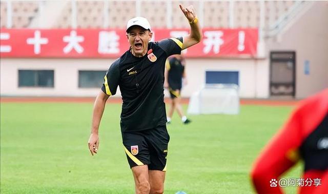 拼尽全力!球员们为了胜利奋勇拼搏的简单介绍 拼尽全力!球员们为了胜利奋勇拼搏的简单介绍