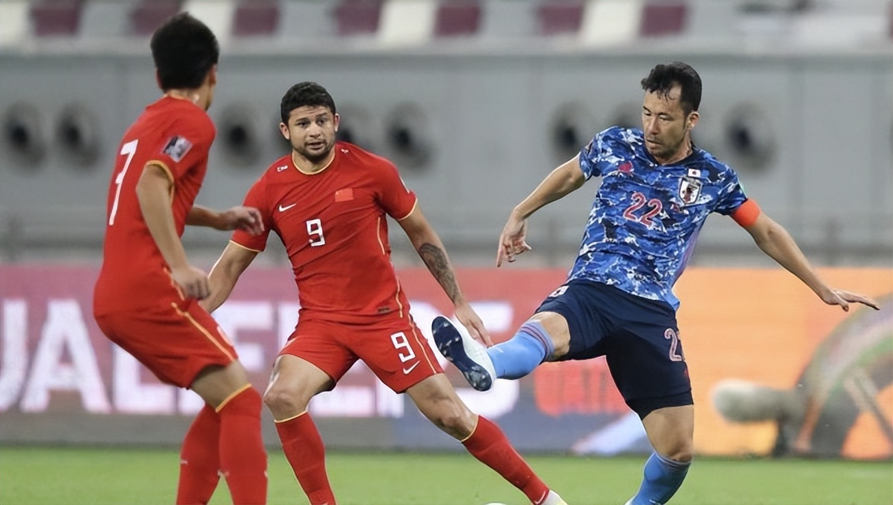 爱游戏官网-包含球队局面失控一片混乱，球员表现参差不齐的词条