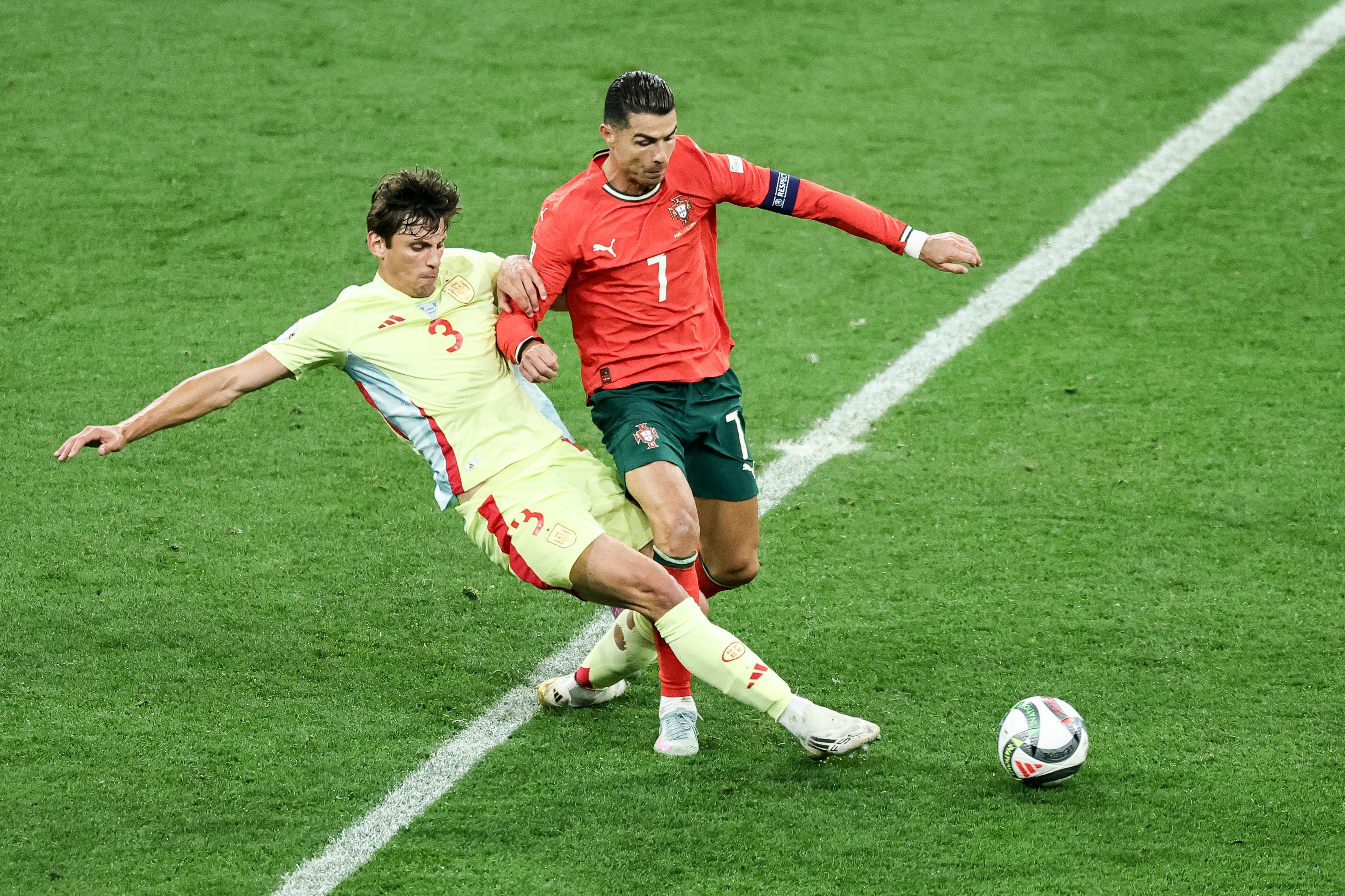 爱游戏体育直播-葡萄牙女足出色表现，夺得比赛胜利