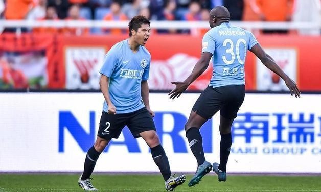 爱游戏体育链接-关于大连一方阵容变动引发球迷热议，期待战胜对手的信息