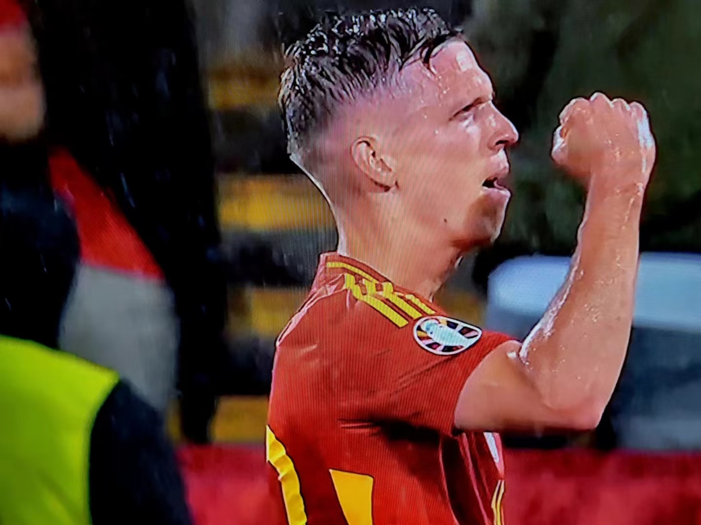 关于西亚球队士气高涨取得胜利的信息 关于西亚球队士气高涨取得胜利的信息